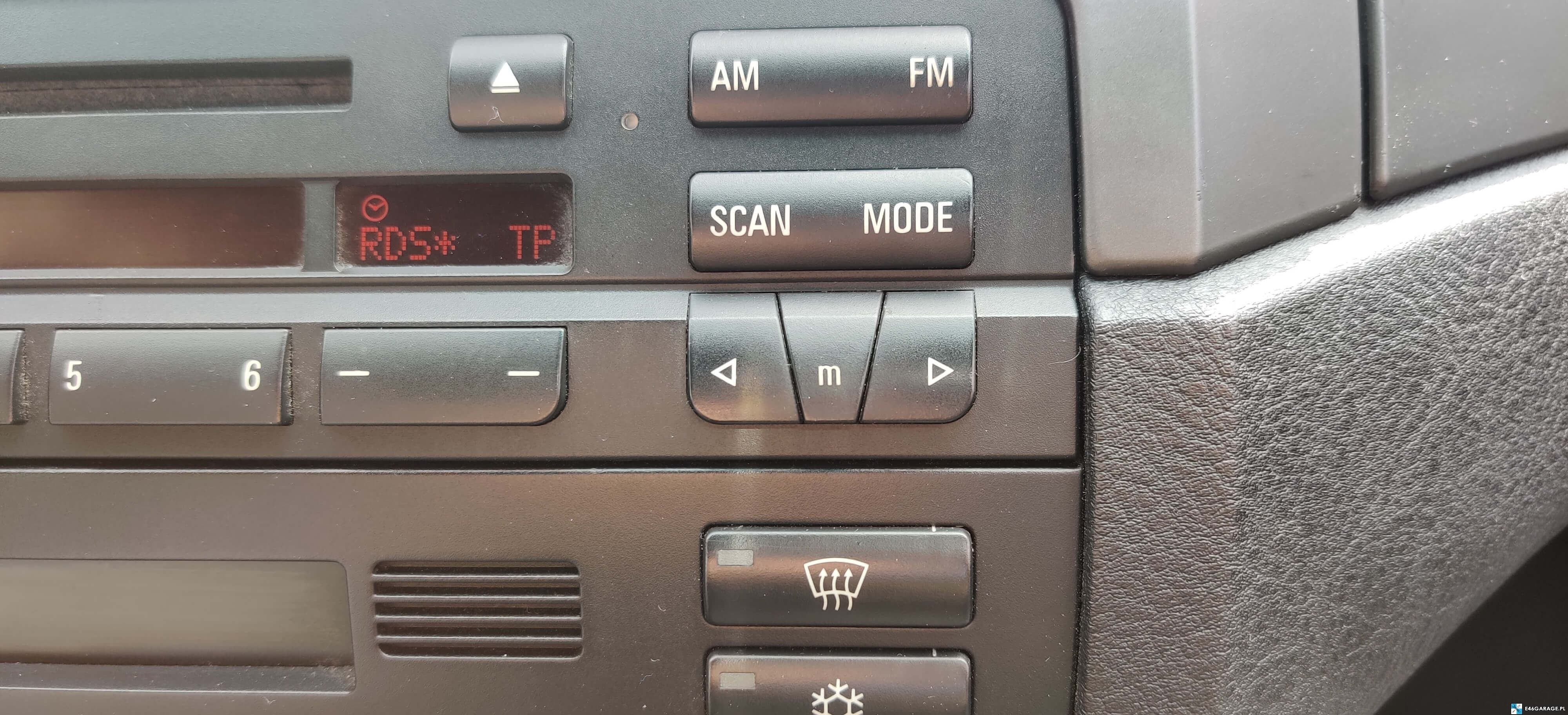 Wejście AUX w radiu BMW E46 jak zrobić? » E46Garage.pl